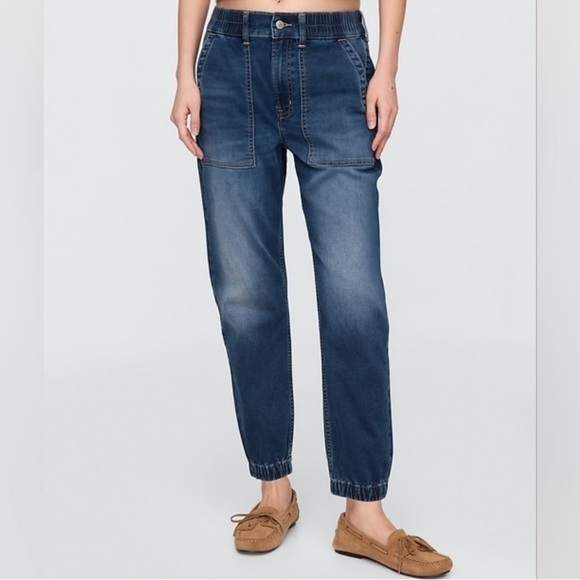 GAP Denim - NWT GAP High Rise Denim Girlfriend Utility Joggers Small